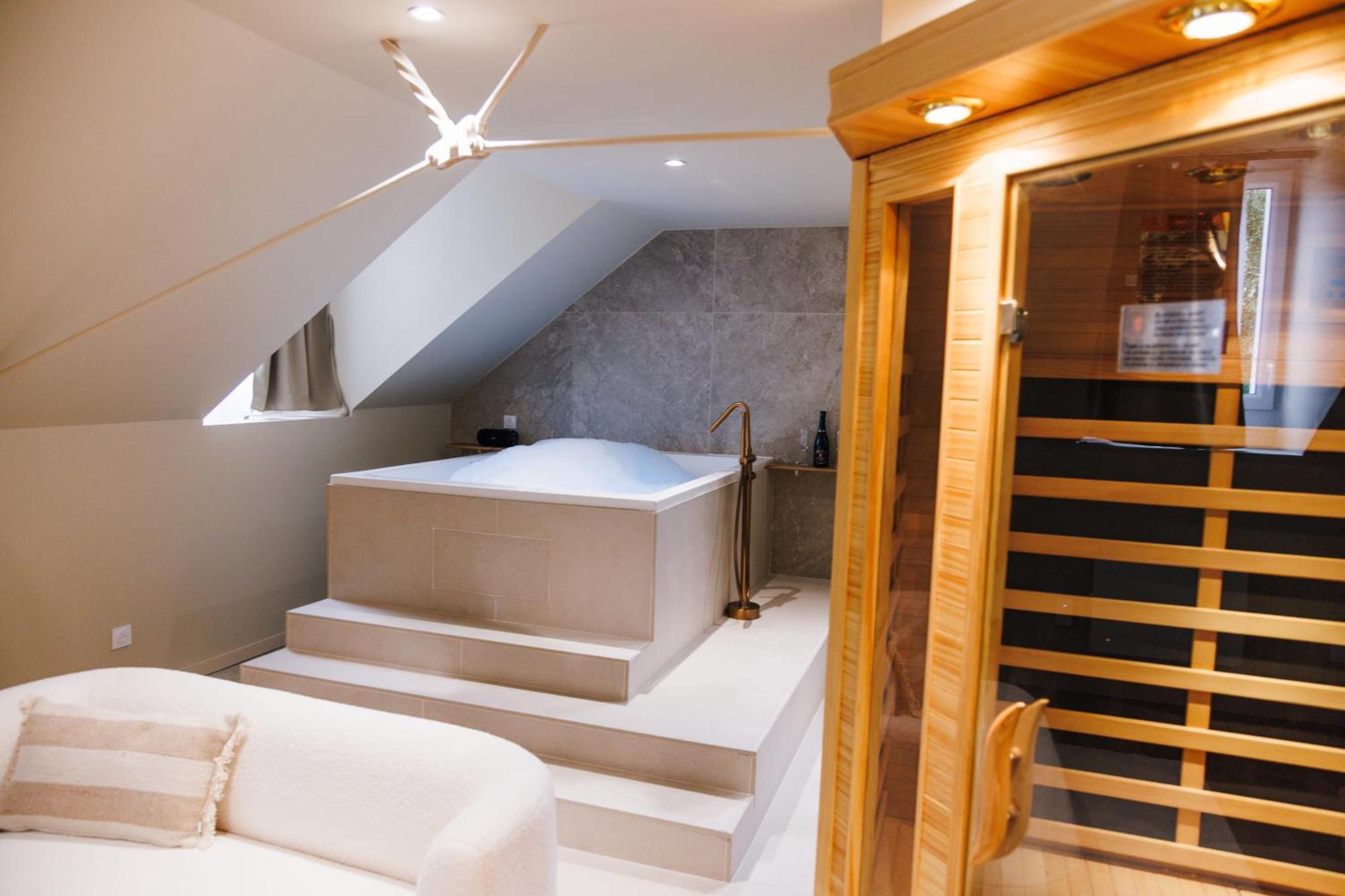 Eden Room - Luxe, Balneo & Sauna لو مان المظهر الخارجي الصورة